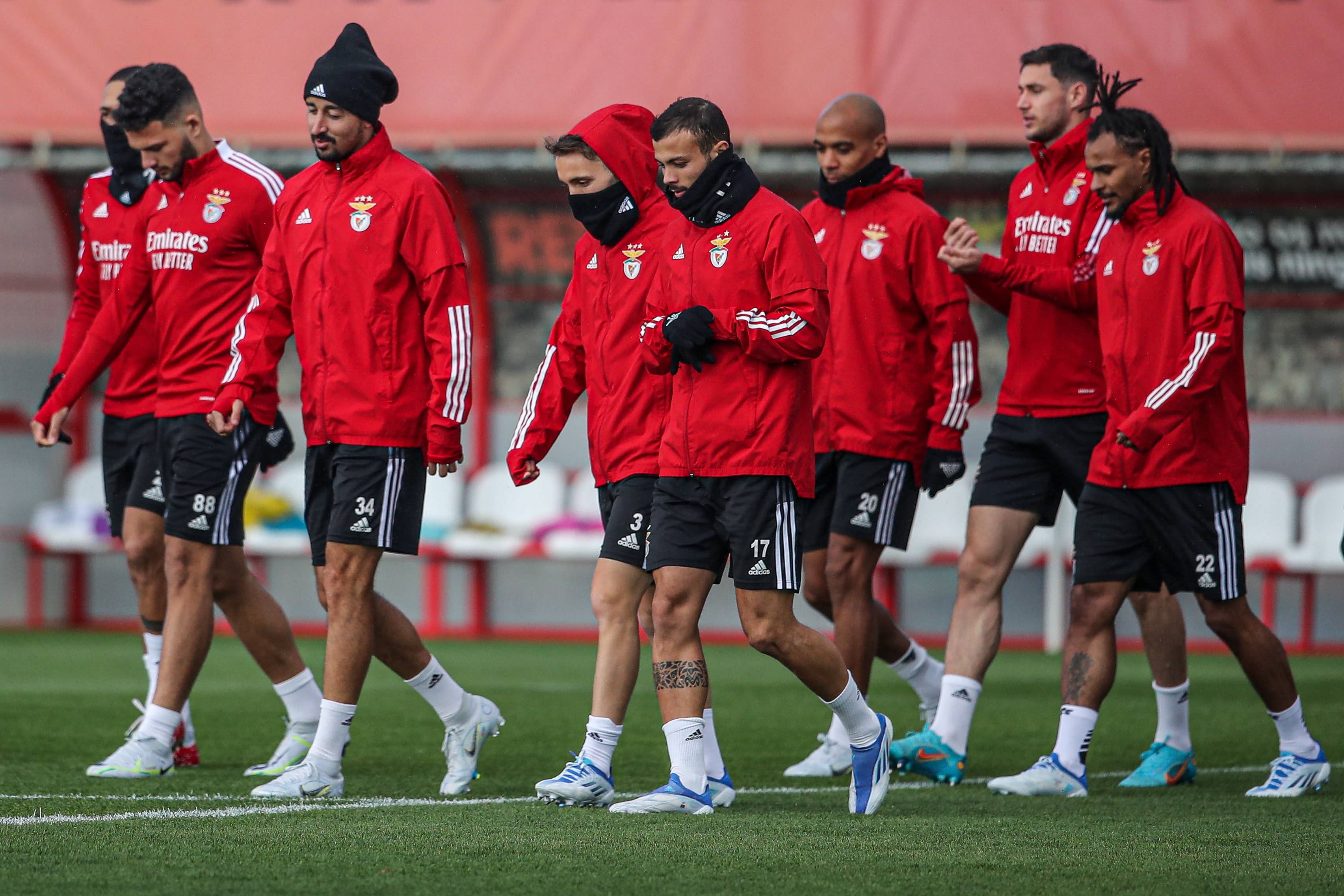 九游娱乐网站-转会期阿贾克斯遗憾出局——西甲节点到来，信心回归，资深球员宣示担当(阿贾克斯足球俱乐部)