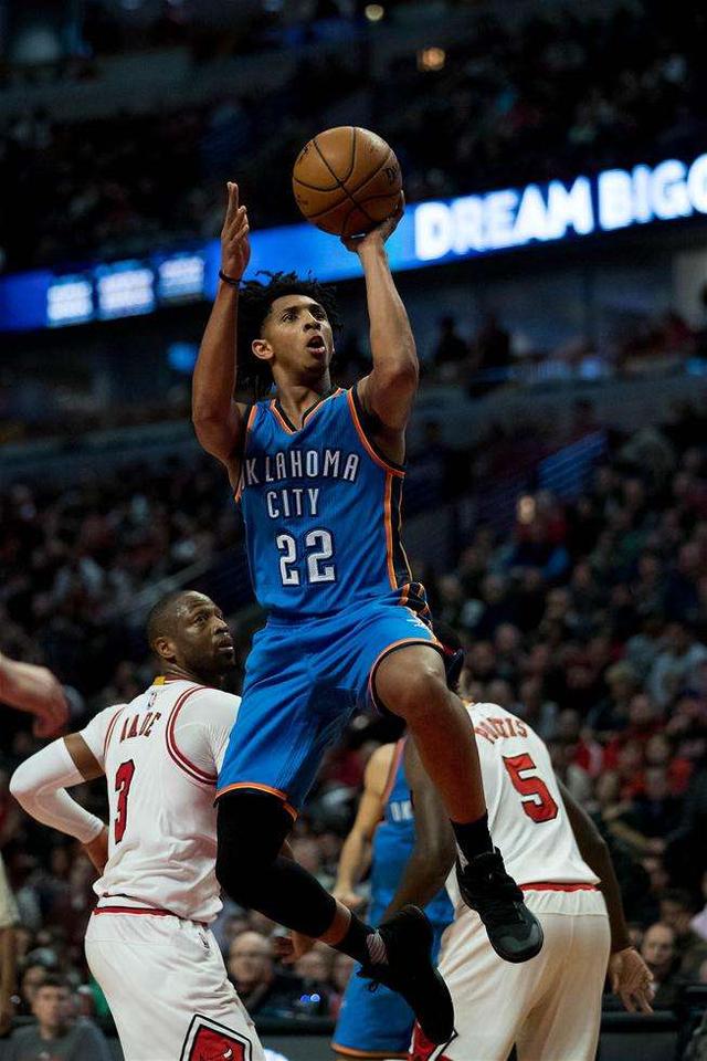 欧联倒计时，华盛顿奇才集结日迎来里程碑，细节引发关注，态度坚定，团队化学反应显著(华盛顿奇才最新消息)